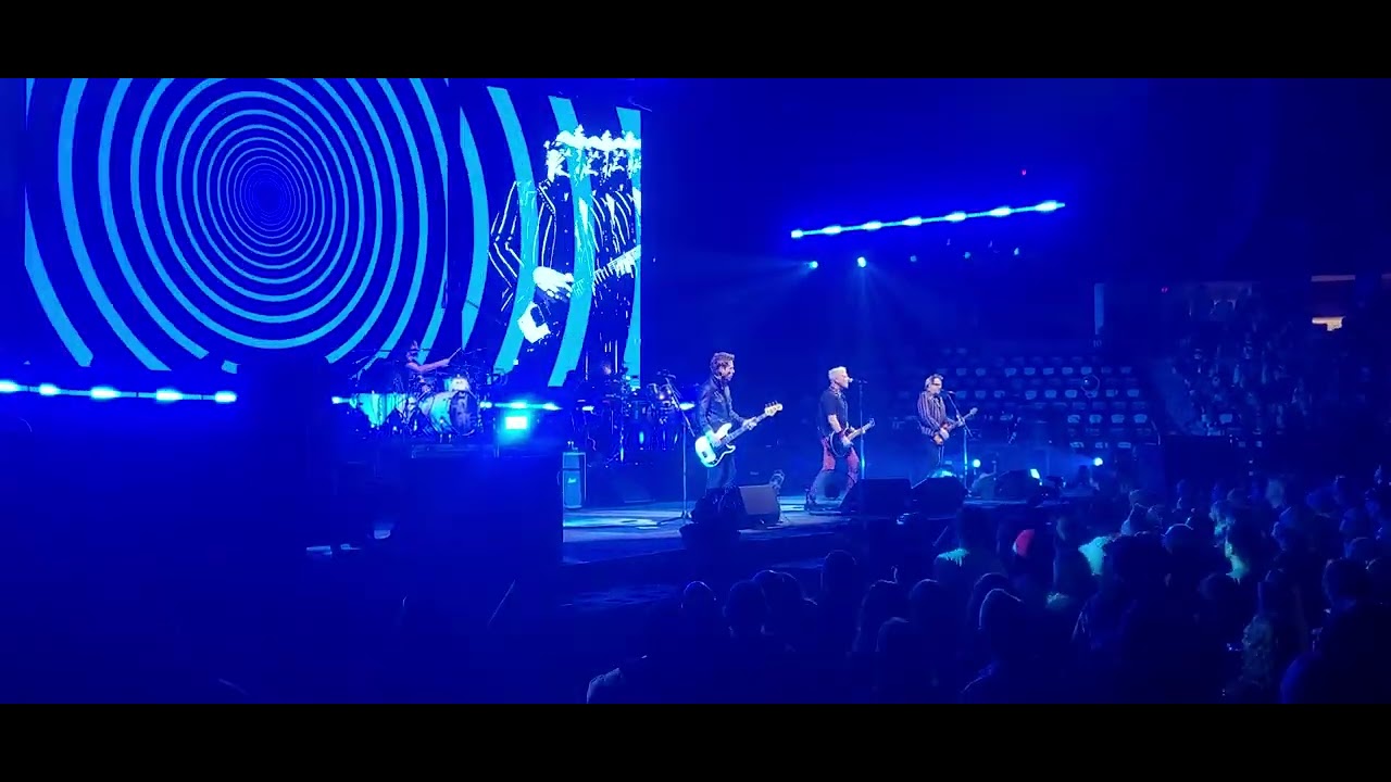 The Offspring - SUPERCHARGED Tour     Song: Let The Bad Times Roll