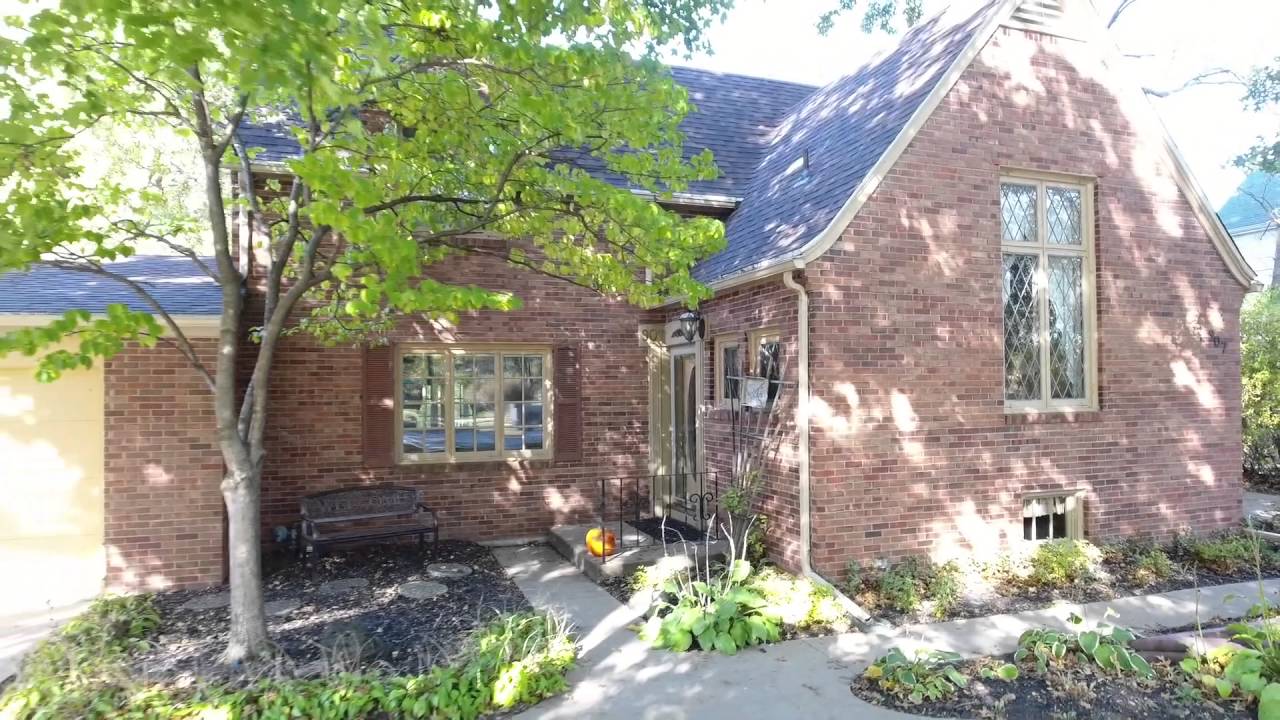 NEW PRICE! Home for Sale- 907 East Burlington Avenue, Fairfield Iowa