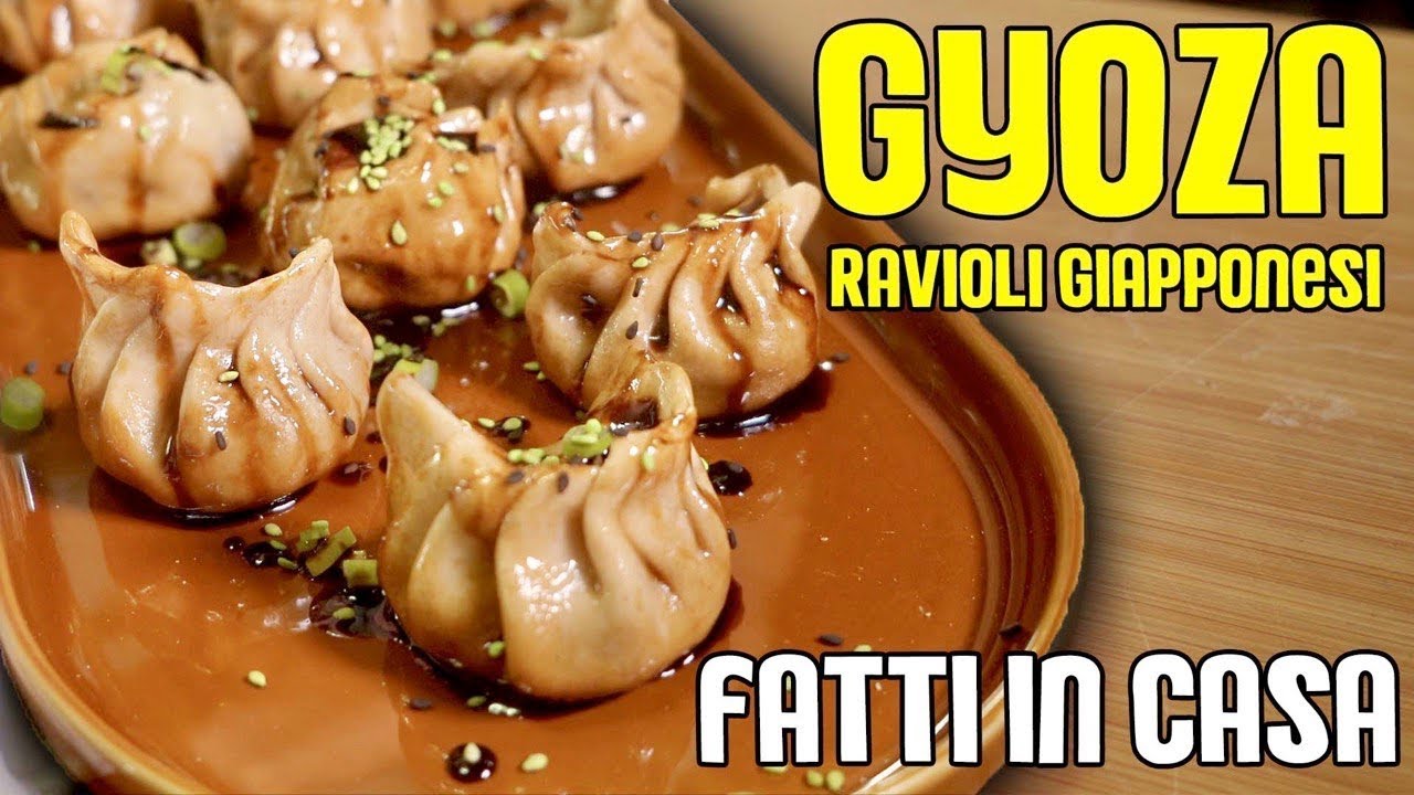 GYOZA - RAVIOLI DI CARNE GIAPPONESI * chiudiamoli insieme *