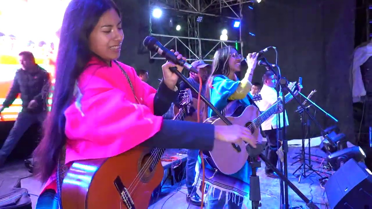 DUETO DOS ROSAS EN concierto, quedate en casa