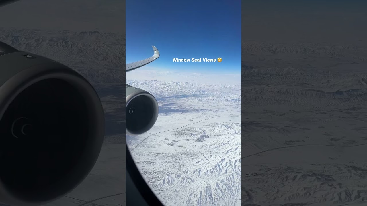 Who else loves the window seat?? #airplaneview #travelvlogs #upinthesky #travelgram