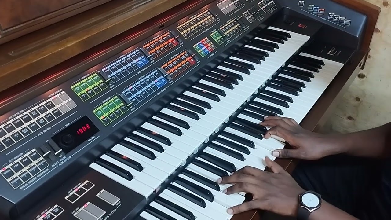 Lala Kitoto Cha Mbingu by Didace Mlolwa