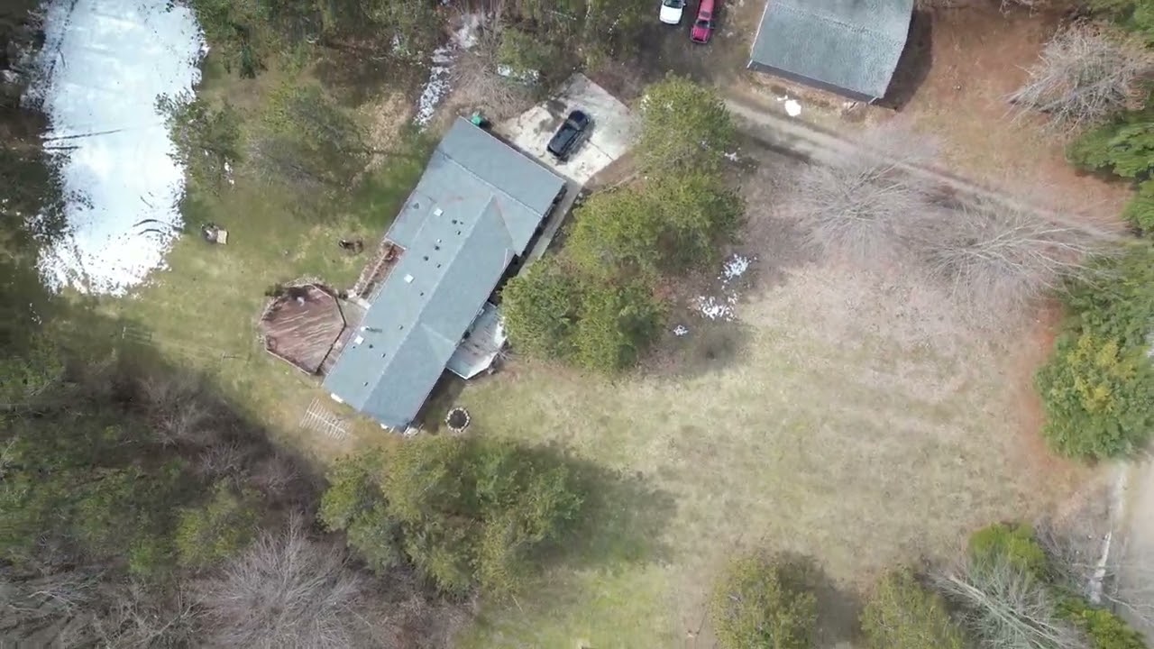 1998 Mortimer Line Rd Croswell, MI 48422  Listed with Kathy Woodward