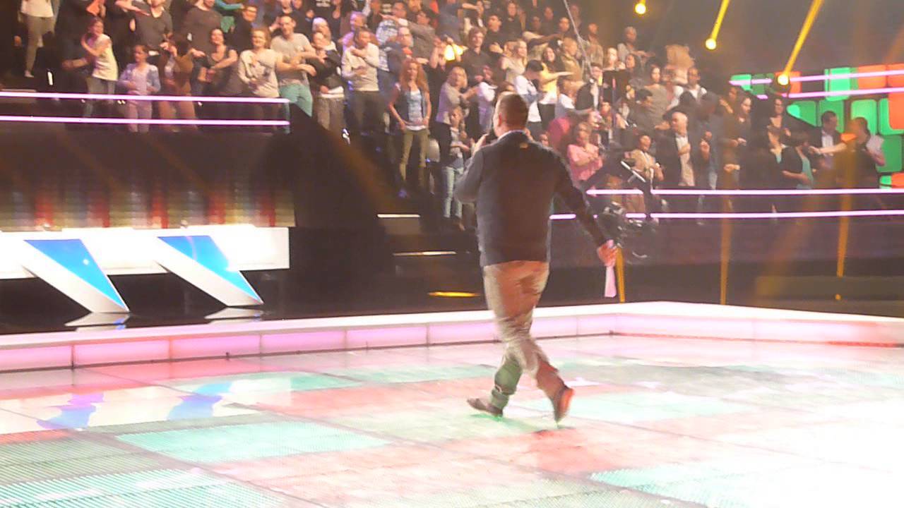 EDN warming up the crowd :-)