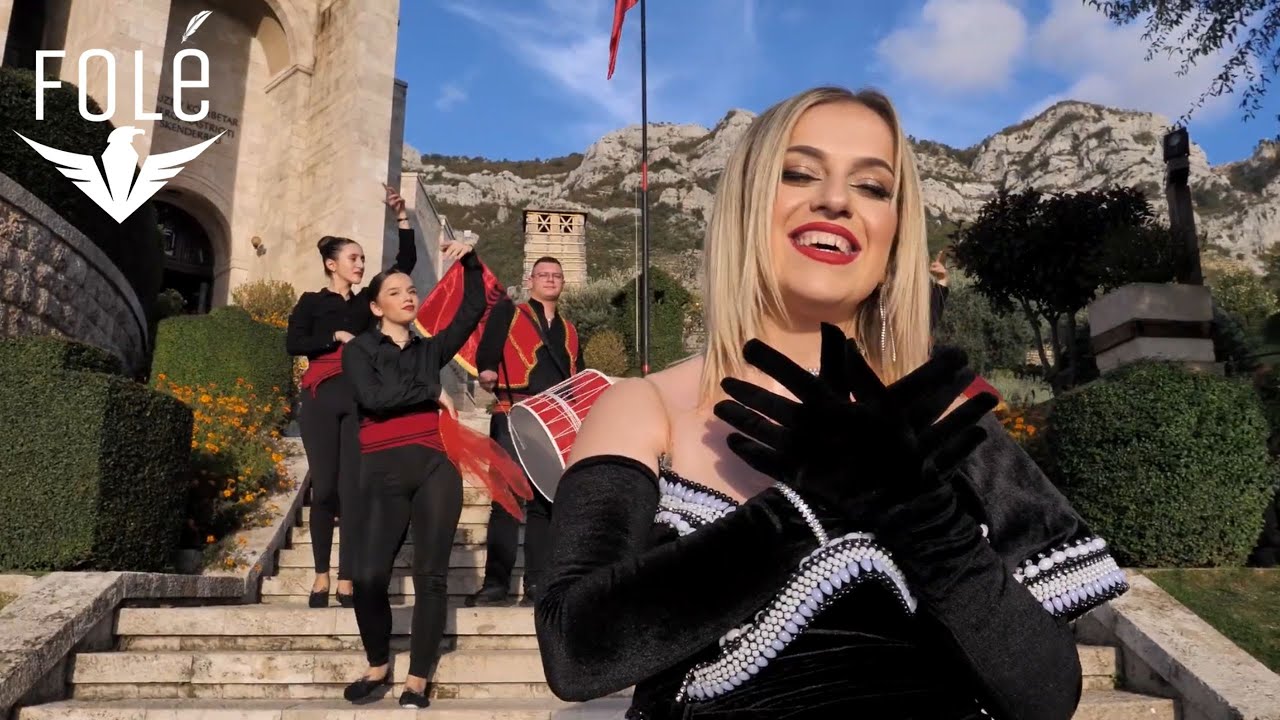 Laureta Pjetri - KUQ E ZI (Official Video)