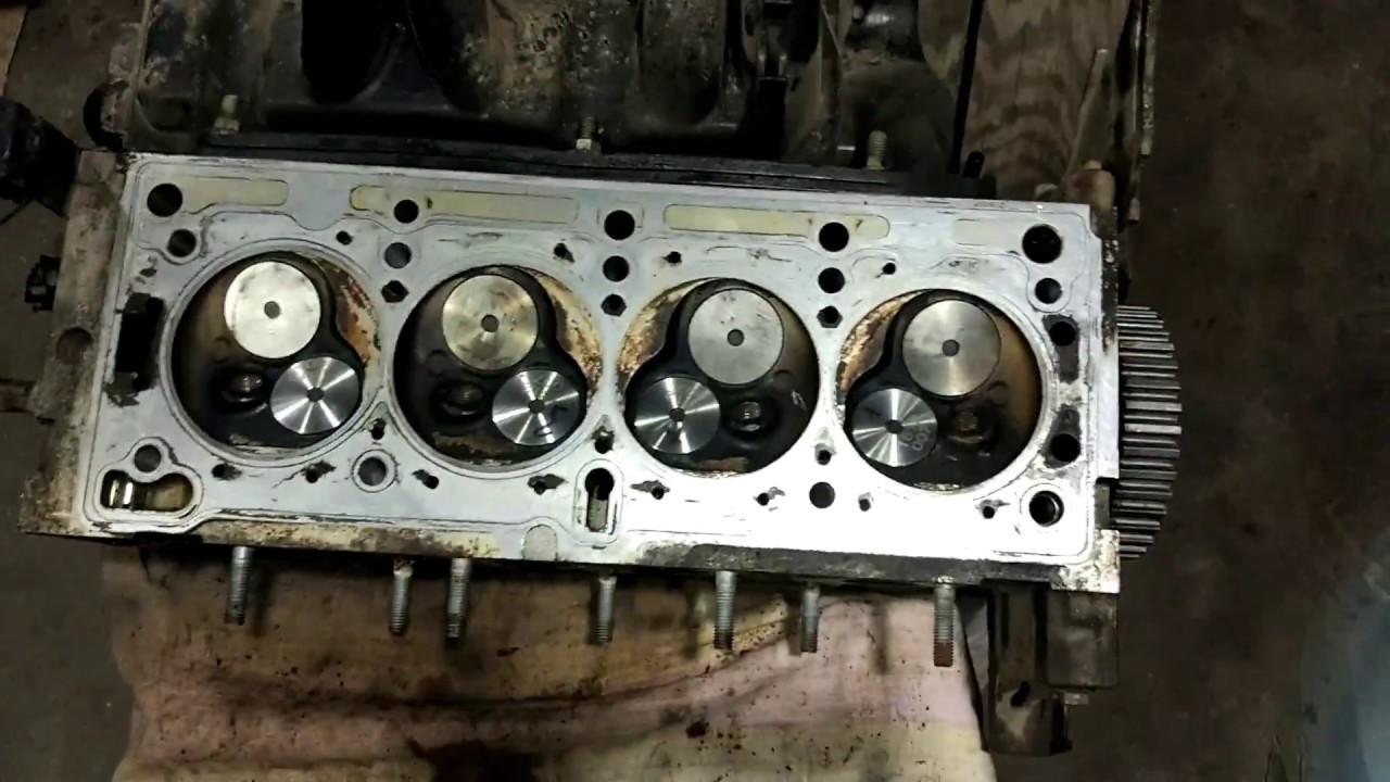 В Garage: Подробная сборка ГБЦ на Рено Логан