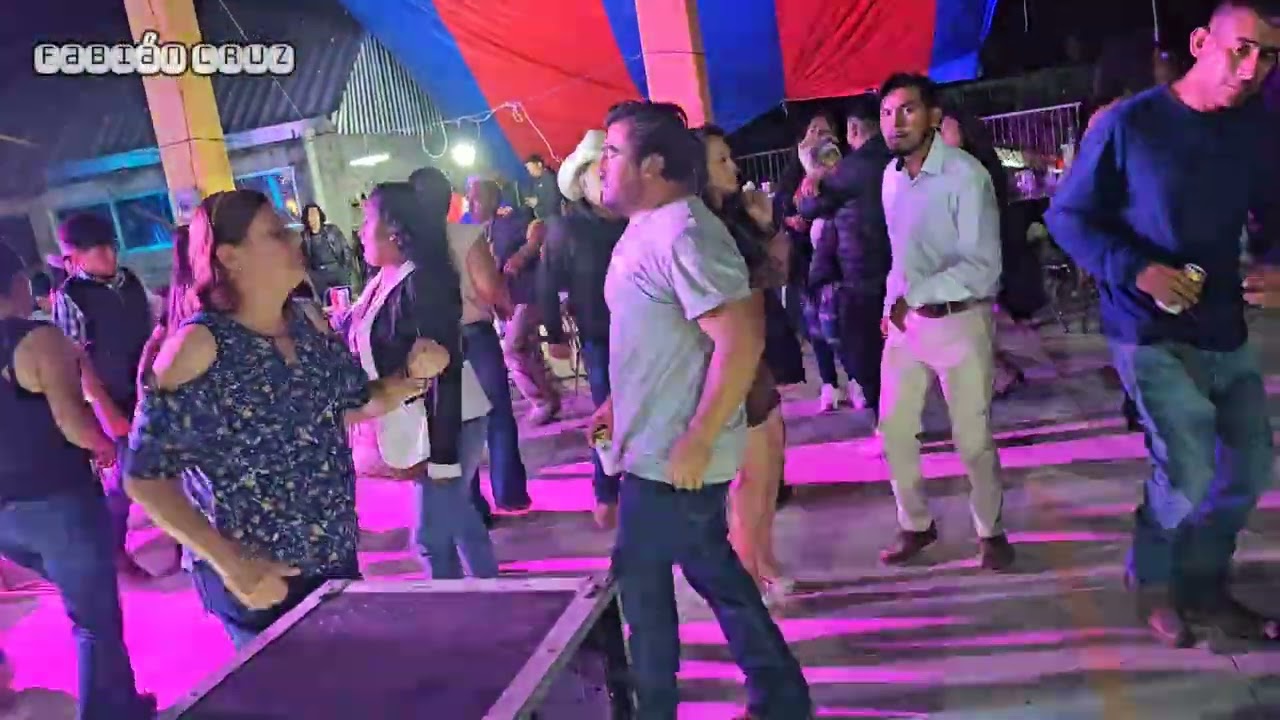 Baile de Fiesta Patronal San Miguel Tlacotepec 2025 | La Mera Ley