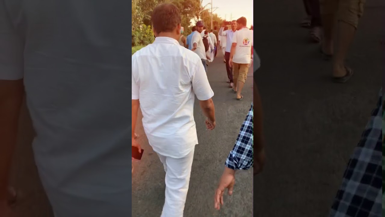 😭Jamkhandi MLA Anand Nyamagouda did padayatra for the floodeffected people from Jamkhandi to Belgav