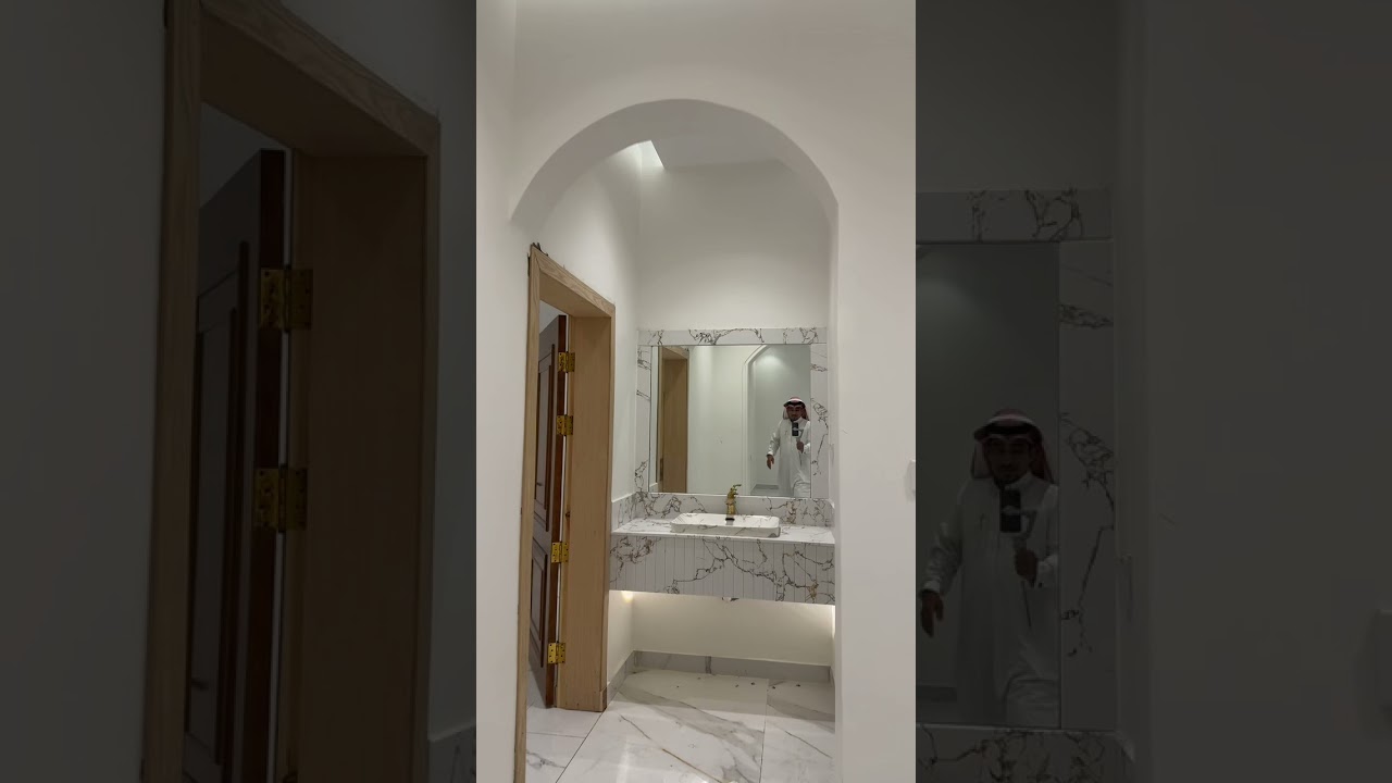 دور ارضي ودور علوي زاوية في منسوب التعليم مساحة 209 متر و 249 متر التواصل/ 0503904447