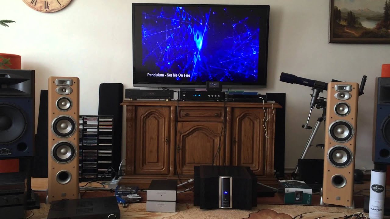 JBL 4429 VS L880 2