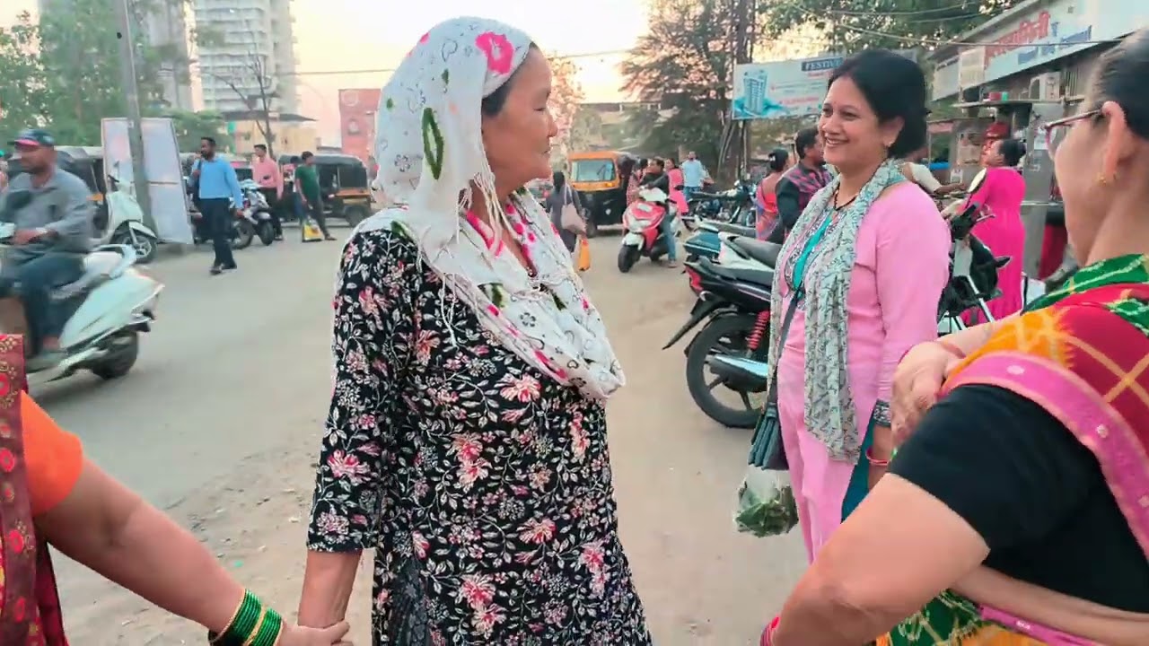 मंदिर जाते समय रास्ते में क्या हुआ? 😱 | Daily Vlog with Friends