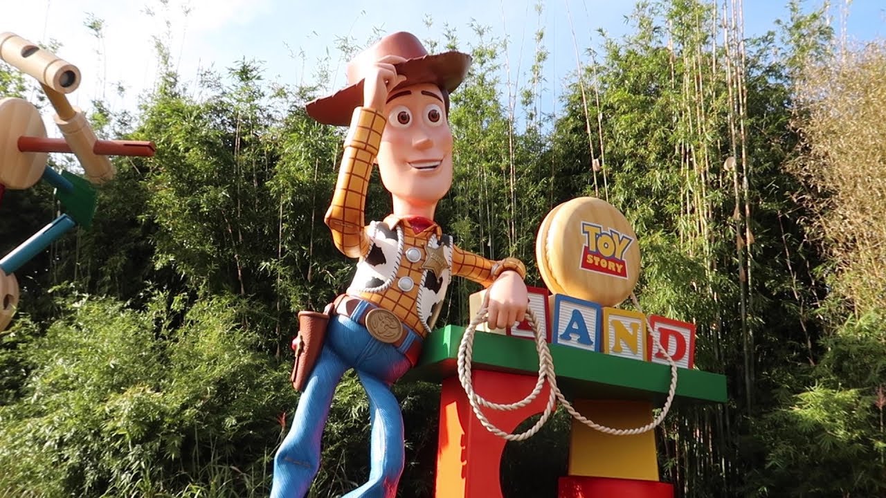 A Toy Story Land Alphabet Block Challenge!