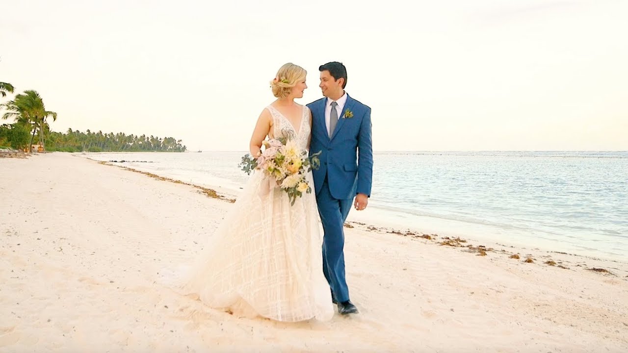 A Sophisticated, Beachy Wedding in the Dominican Republic | Martha Stewart Weddings