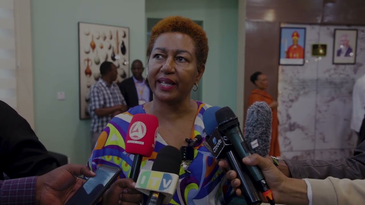 WANANCHI 500 MKOANI ARUSHA WAPATIWA MATIBABU  BURE KAMBI YA MATIBABU