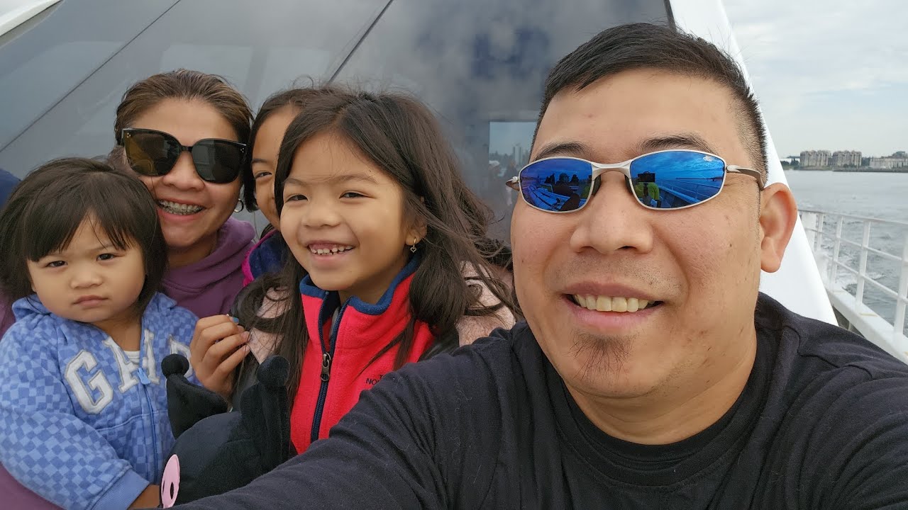 whale watching tour in Vancouver Island