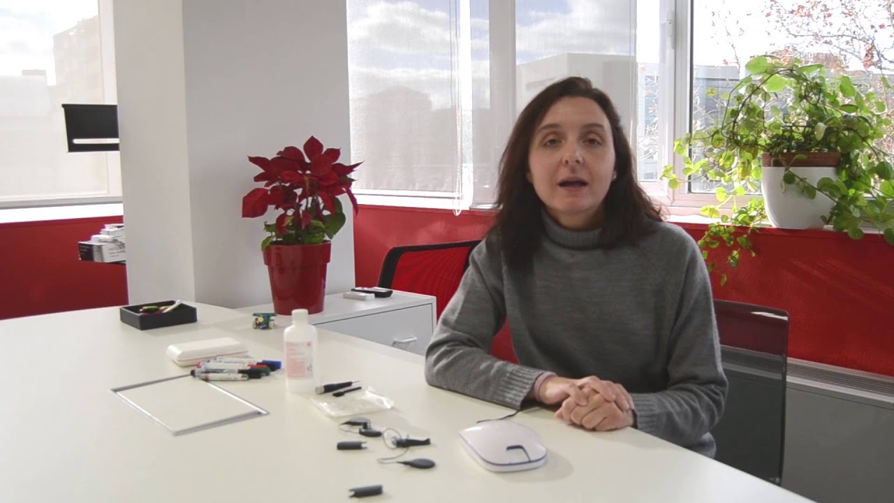 Mi niño suda mucho. ¿Cómo usar el deshumidificador del implante coclear y otros trucos de Ana