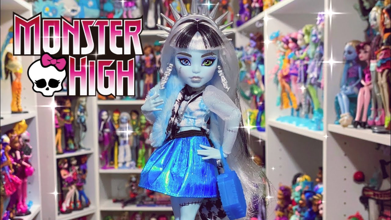 (Adult Collector) Monster High Skulltimate Secrets Fearidescent Frankie Stein Unboxing!