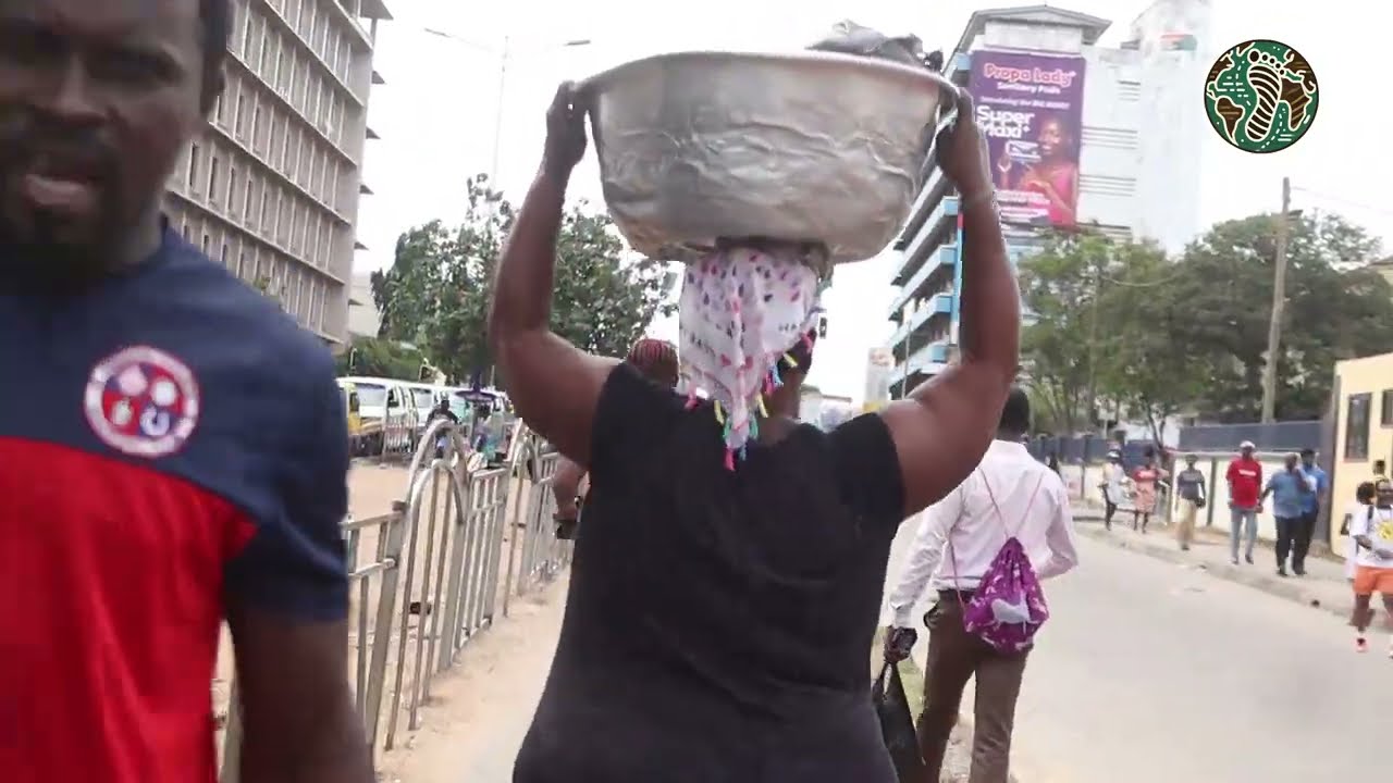 The Africa You Don’t See on TV Deep Inside Makola Market Accra, Ghana  4K Walk