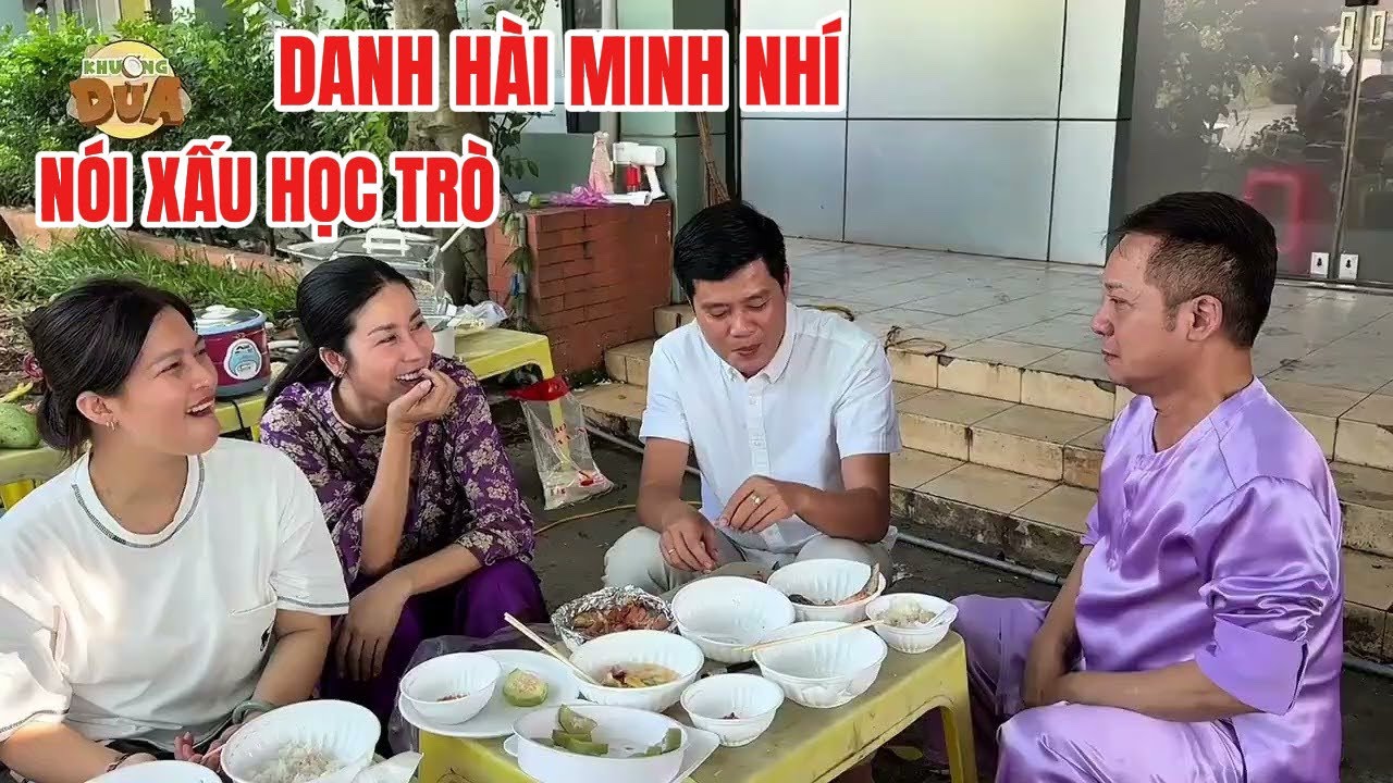 Khương Dừa cười xỉu khi Danh hài Minh Nhí “nói xấu” những học trò giờ là ngôi sao nổi tiếng