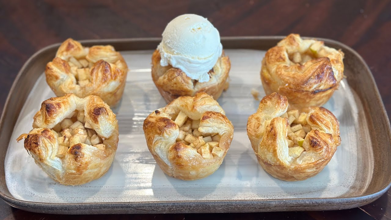 Puff Pastry Mini Apple Pies - The Easiest You&rsquo;ll Ever Make