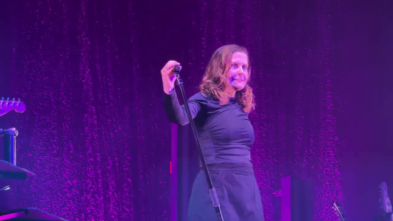 Alison Moyet @ De Roma Antwerpen - Nobody's Diary 5/4/'25