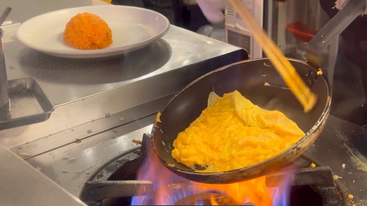 【Omelette rice】 職人のオムライスパフォーマンス omurice master’s amazing skill
