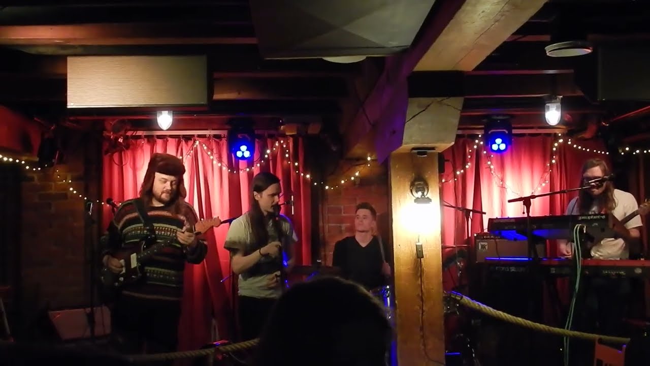 Mikko Aaltio - Maa halkeaa  (Sydän, sydän-cover)