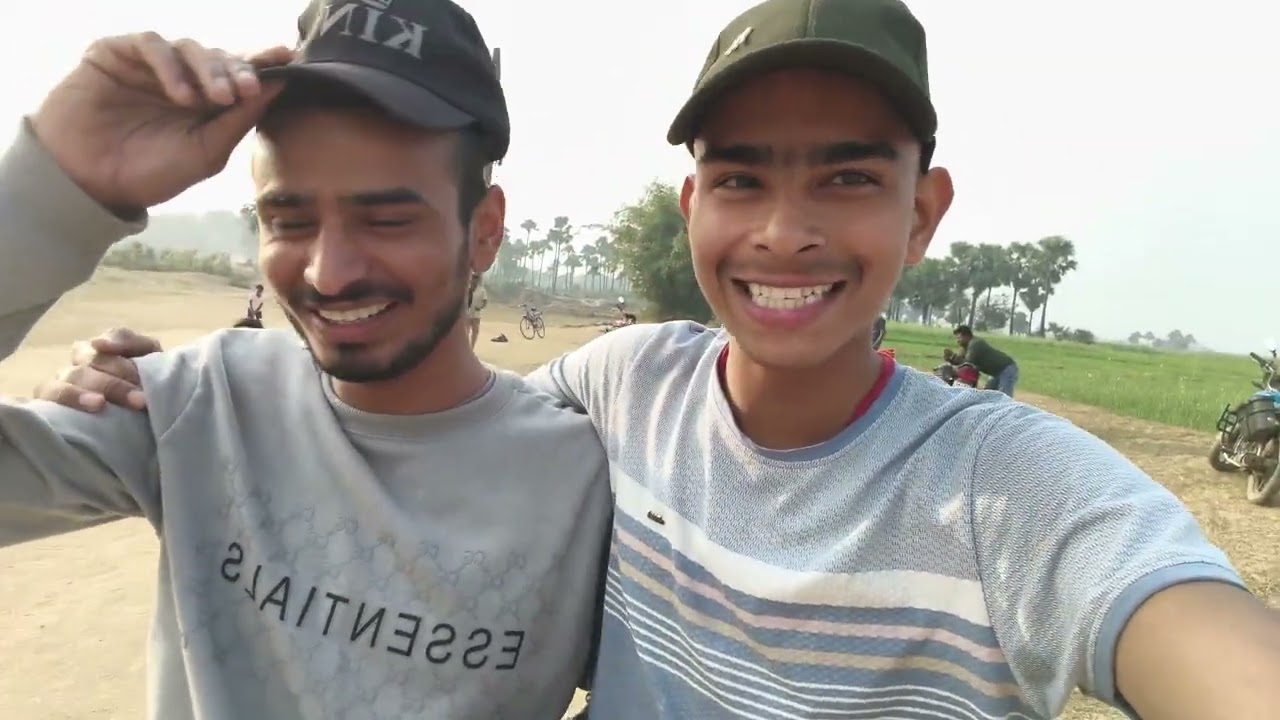 Road pe se bahga diya cricket khel rahe the to 🤨🙄 -Amsonvlogger 