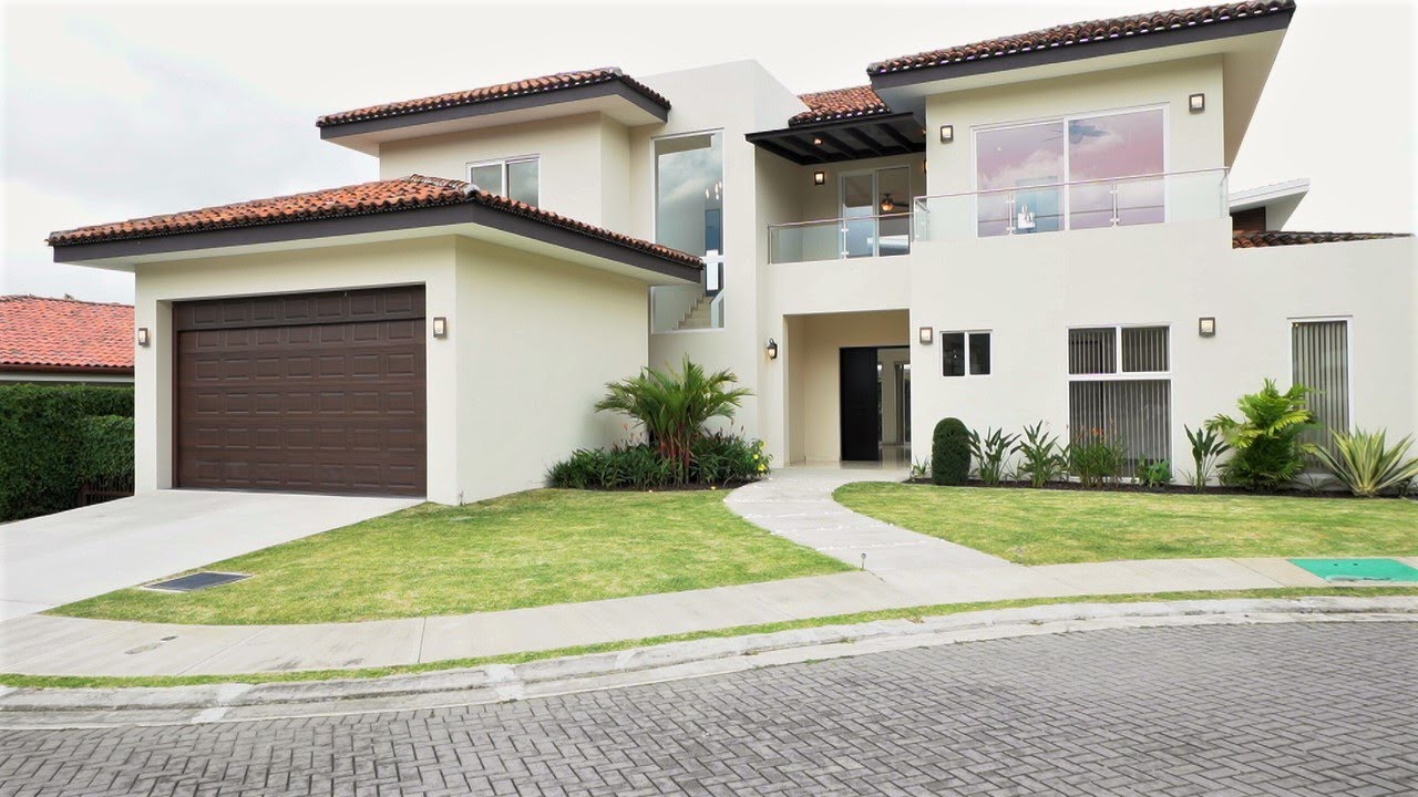Venta de casas en Costa Rica | Increíble y amplia casa en Santa Ana, Costa Rica
