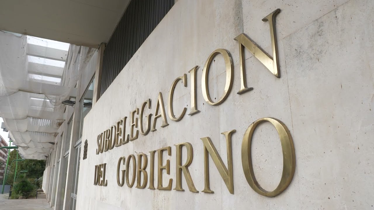 Imposición Placa Docomomo 2024 a la Subdelegación del Gobierno en Córdoba