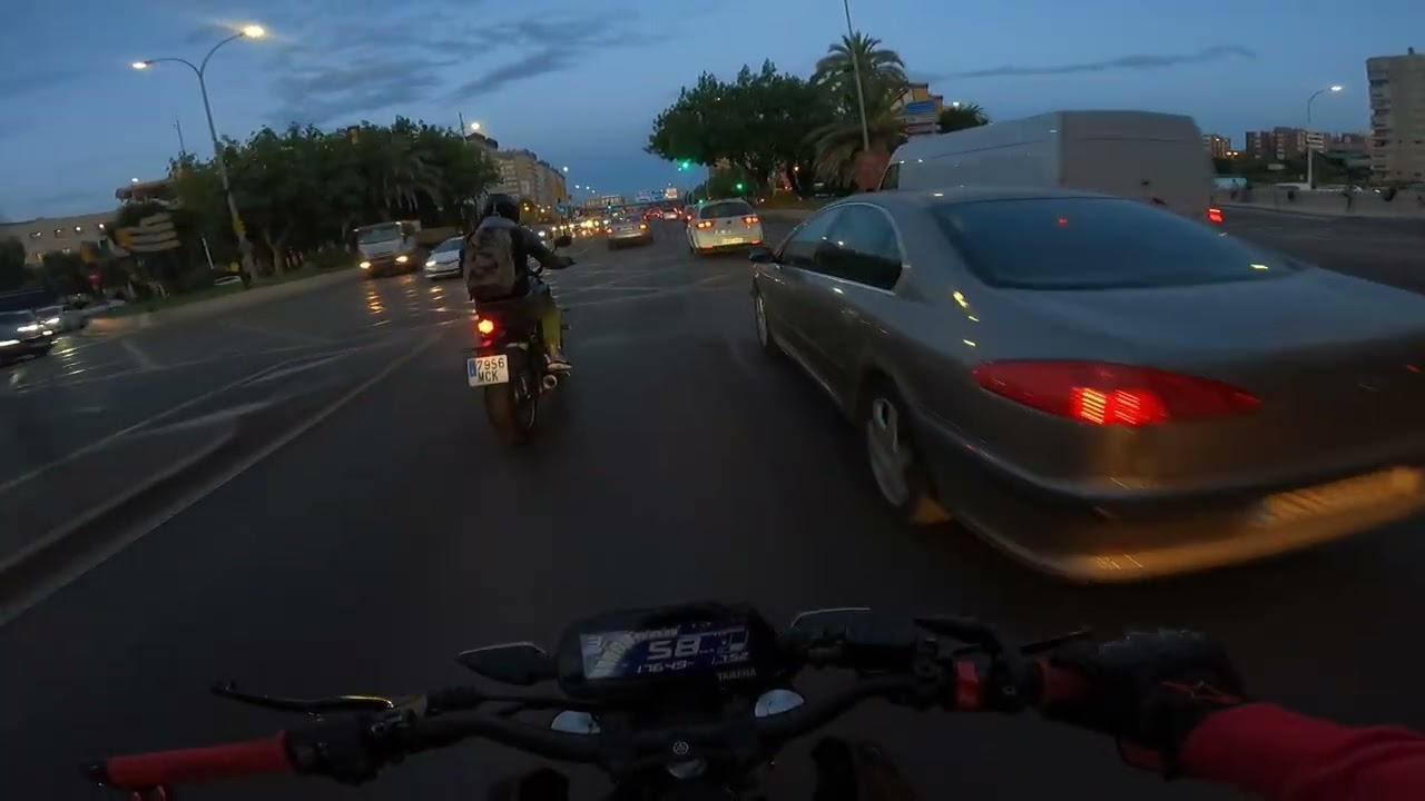 Ride to school - Yamaha MT 125
