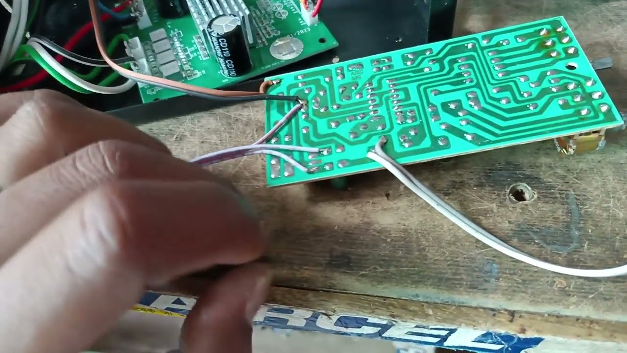 2 class D 3116 bord connect 1=trable bass  ke sath mob 8560913616