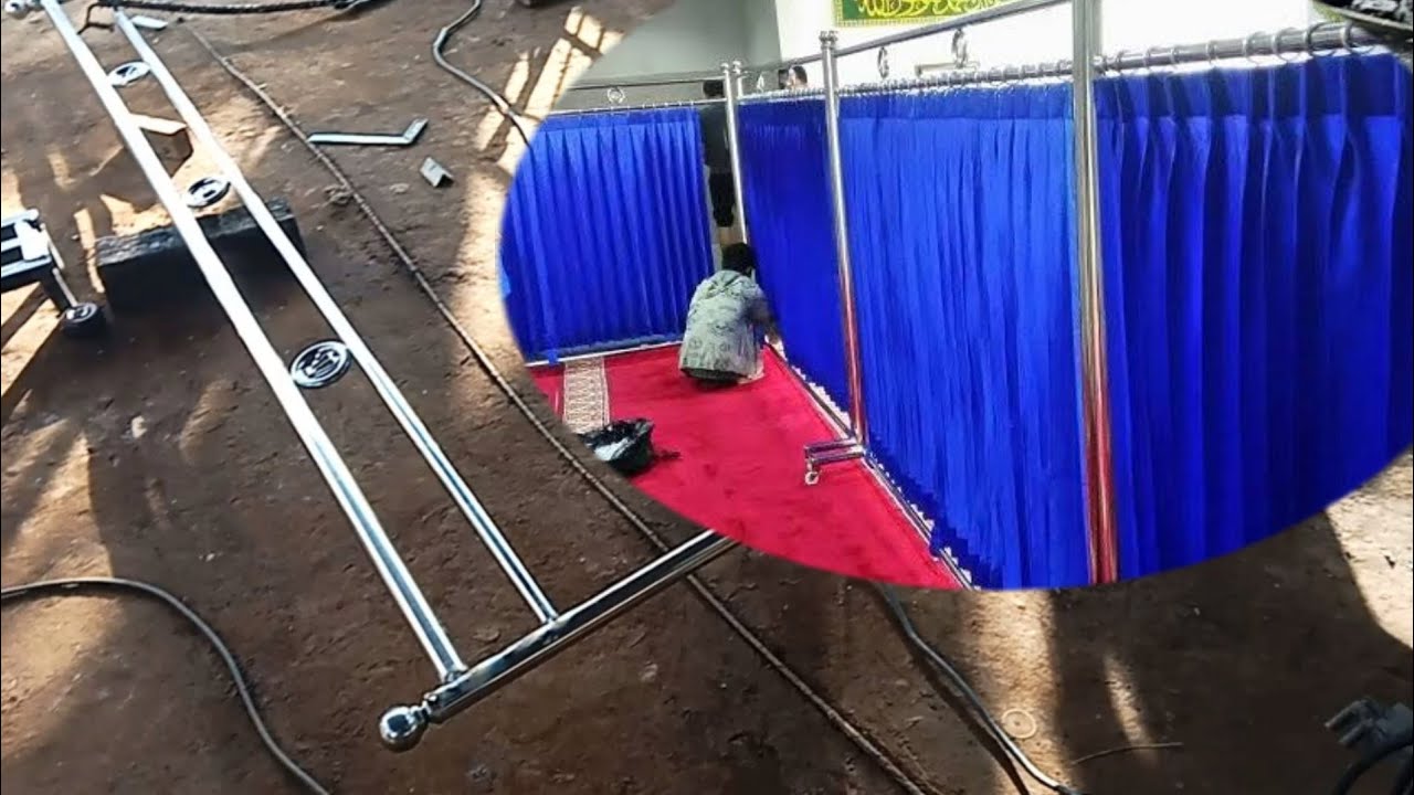 membuat kerangka sekatan di masjid pembatas jamaah laki dengan perempuan
