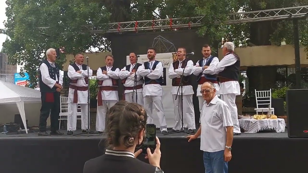 Fantastično etno pevanje mladih Srba (Lika, Banija, Slavonija)