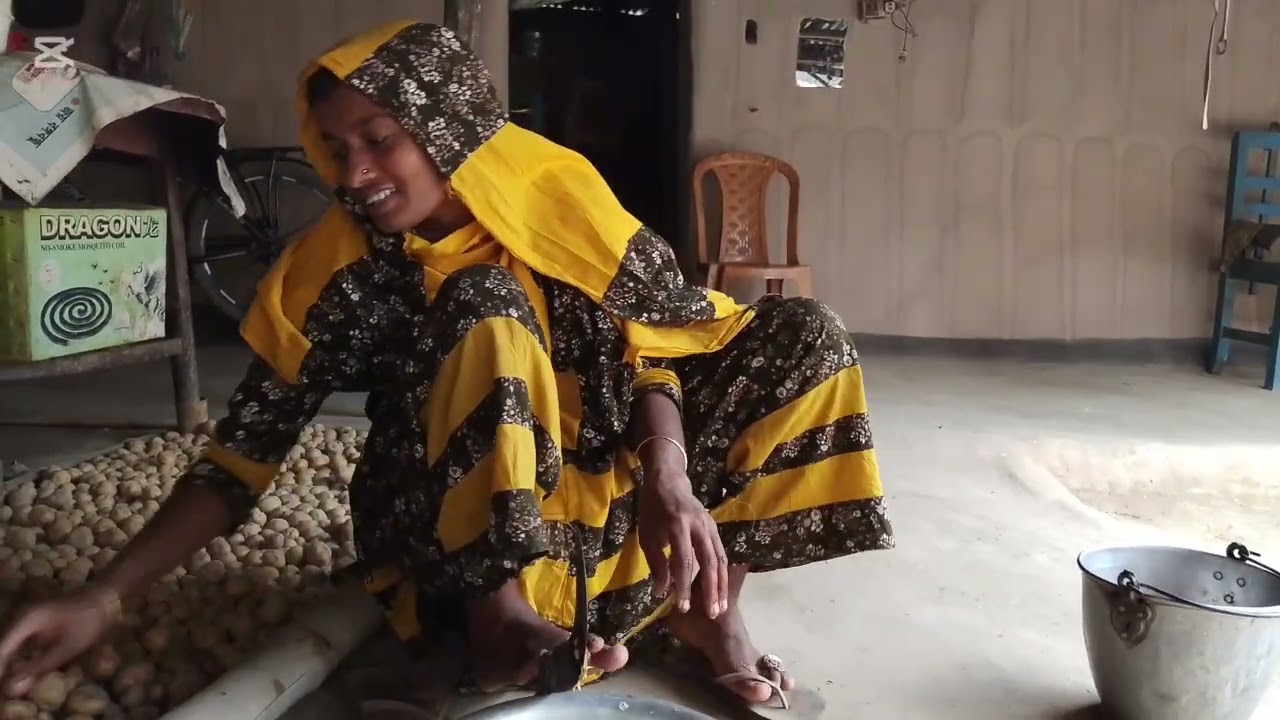 পবিত্র মাহে রমজান ফেব্রুয়ারির ১৮ তারিখের প্রথম সেহরী করলাম  ইফতারের জন্য কিছু আয়োজন করলাম 