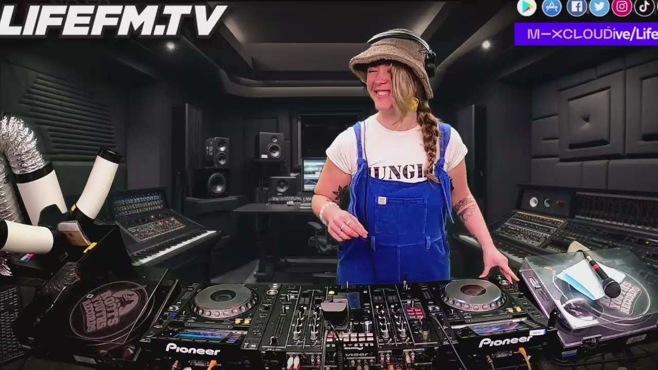 LIFEFM.TV 12.05.25 - Tianna Franxx & Empress Demz - TEEZ DNB