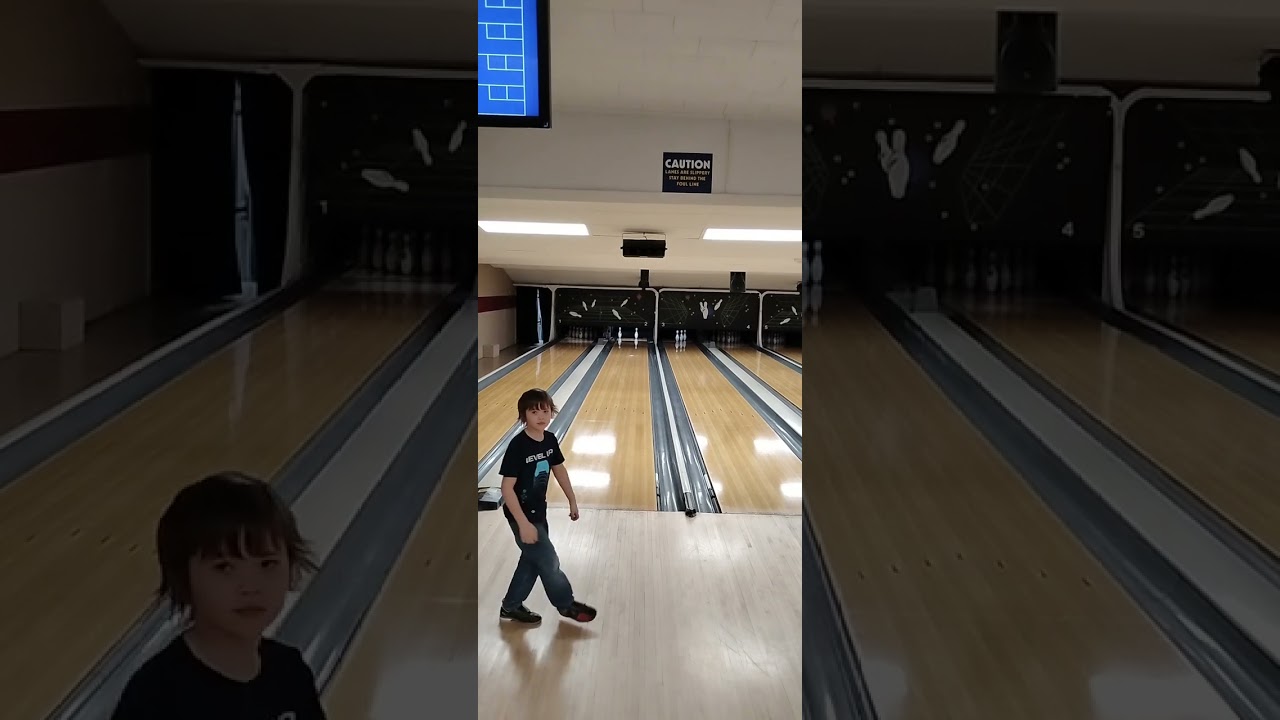 New balls an a fun night of bowling with my stepsons #bowlifi #subscribe #hollmarkshoes