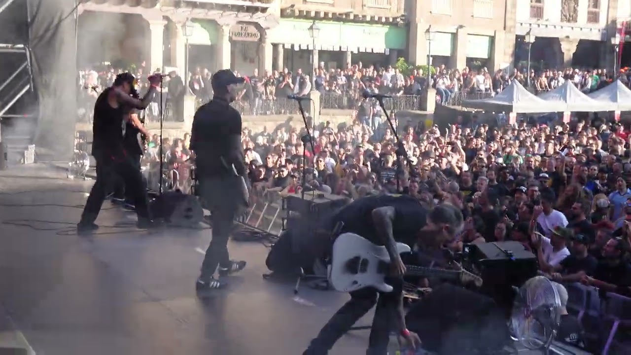 Strung Out - Too Close to See + Virginia - Barcelona - 5/17/25