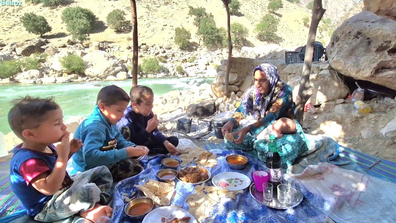 Hard Nomadic Life of Solat, a Single Mother Raising 4 Kids in the Mountains by a Wild River | BALROZ