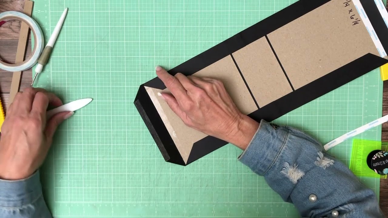 6 1/4 x 6 1/4 Mini Album Base
