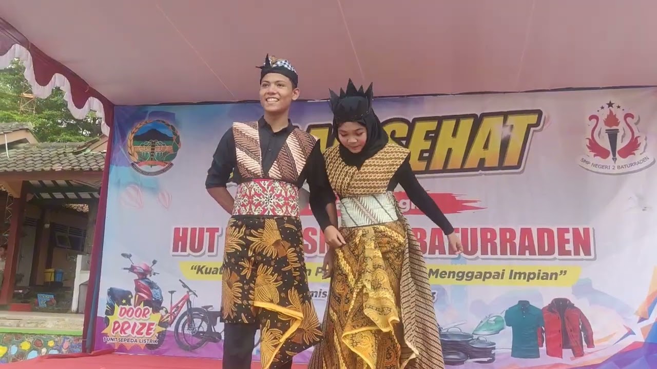 Kreatif dan uniknya Batik Fashion show SMP negeri 2 Baturraden