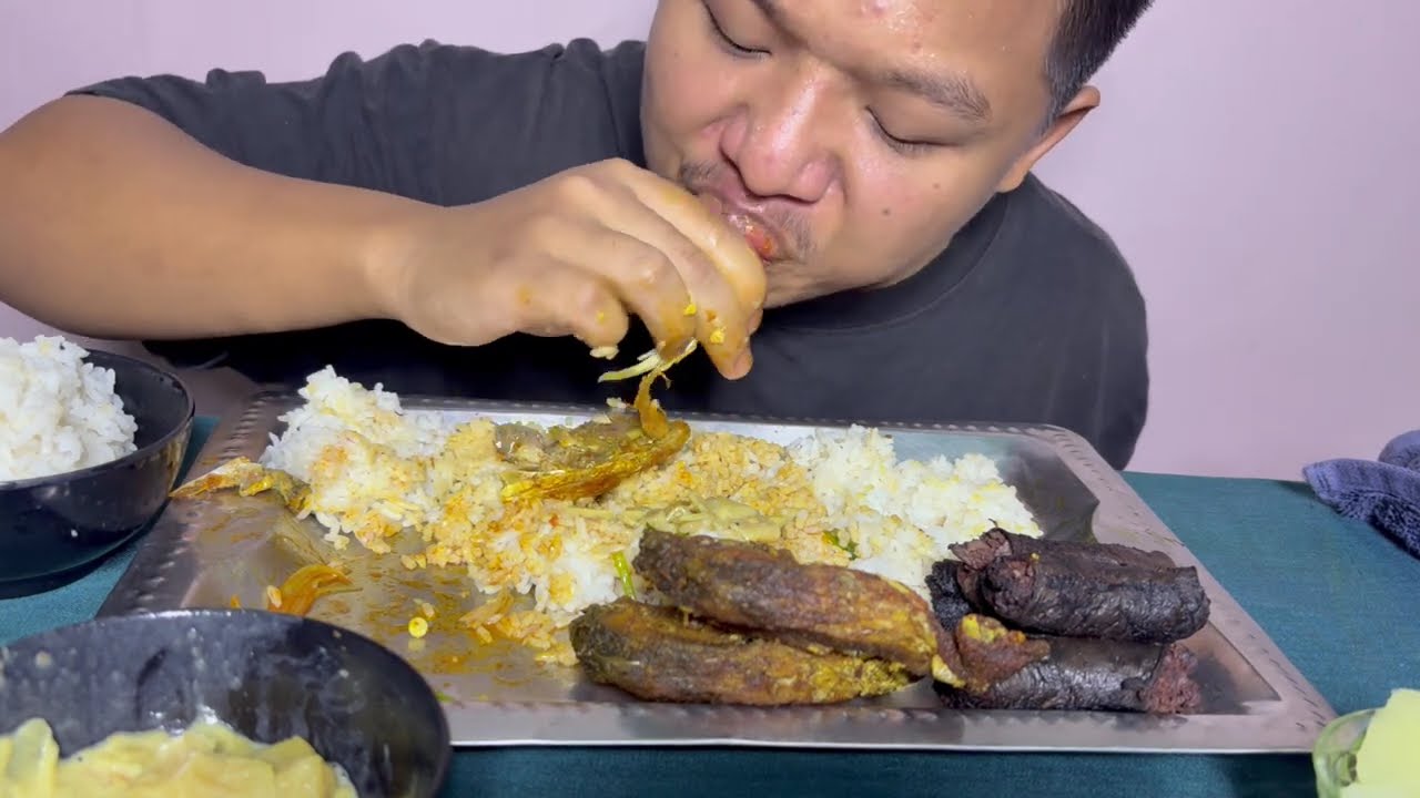 FISH Curry//pork sausage+egg//Northeast INDIA //MUKBANG