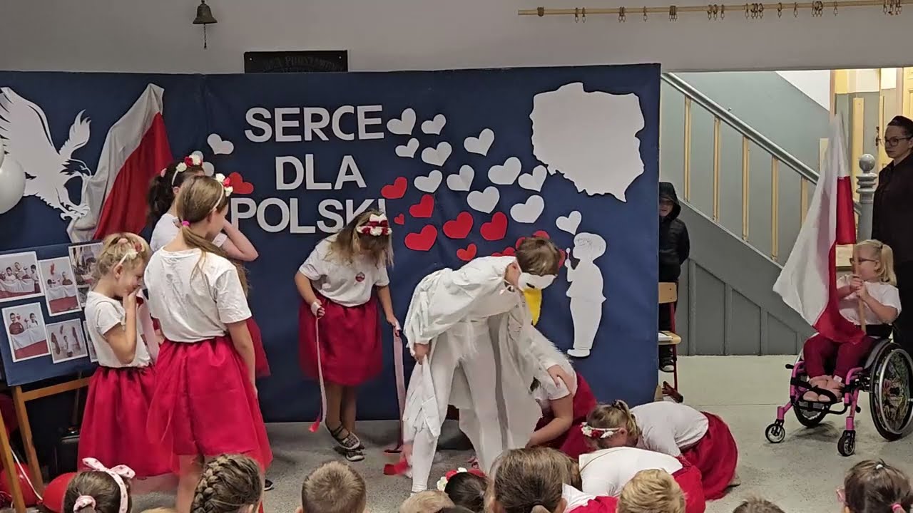 Apel z okazji Dnia Niepodległości , klasa 2 i 5