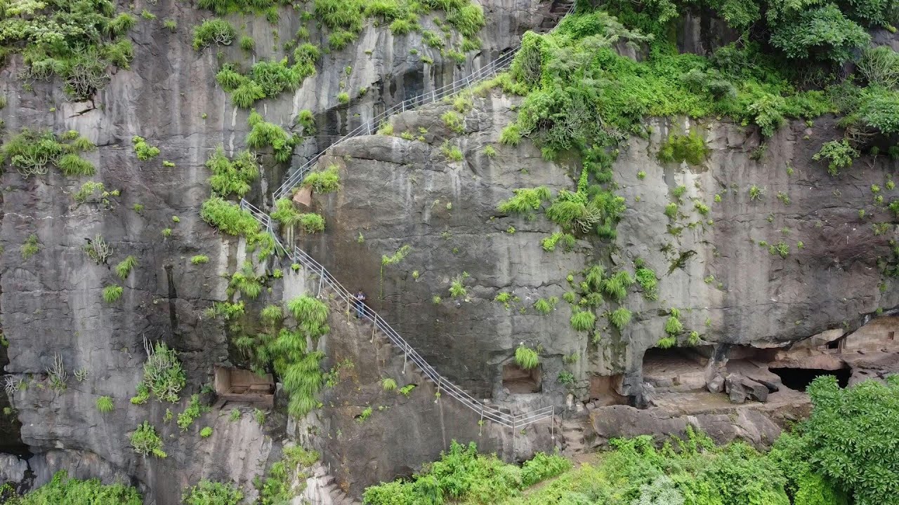 शिवनेरी प्राचीन गूफांए...।..Shivneri Ancient Caves...