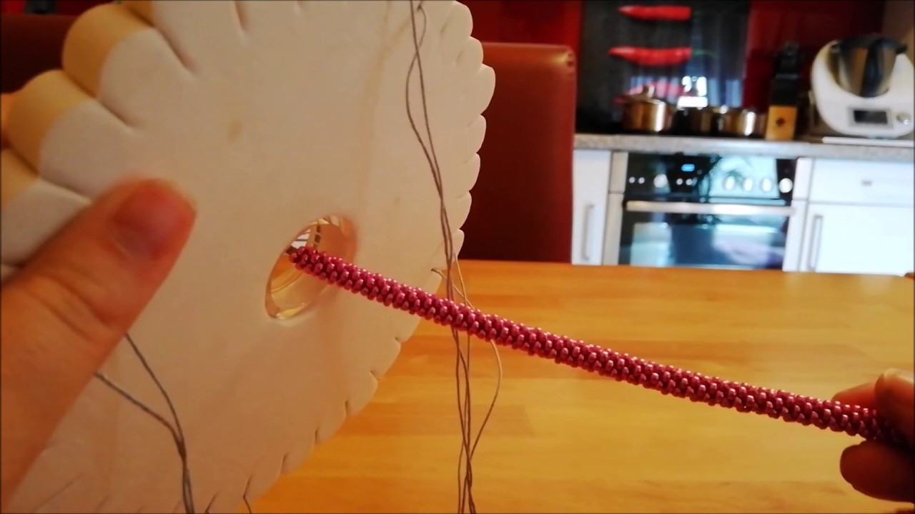 kumihimo Armband mit kleinen Perlen