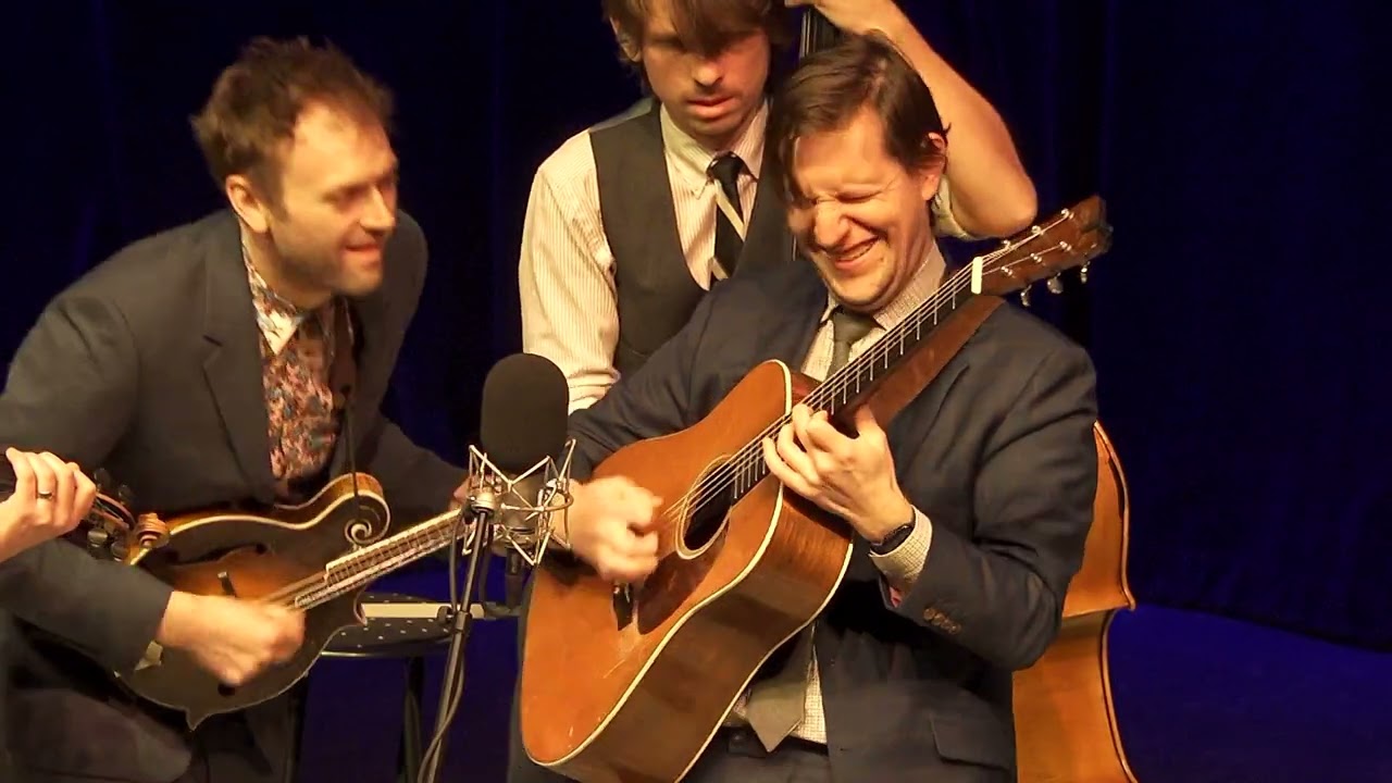 Punch Brothers rippin' encore 