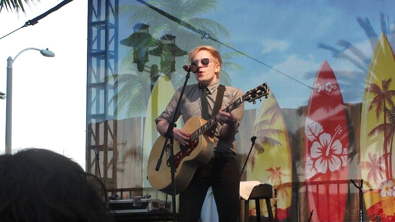 Everybody Wants Somebody/Cute Girls/ Allie- Patrick Stump (live acoustic)
