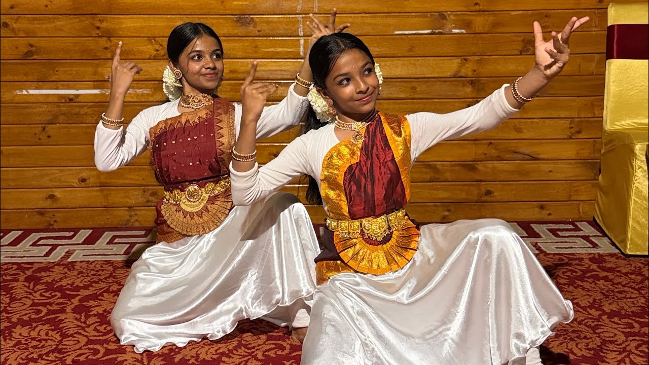 Christian Semi Classical Dance Performance by Sneha & Snilha | Hindola Ragardranai | K. J. Yesudas 
