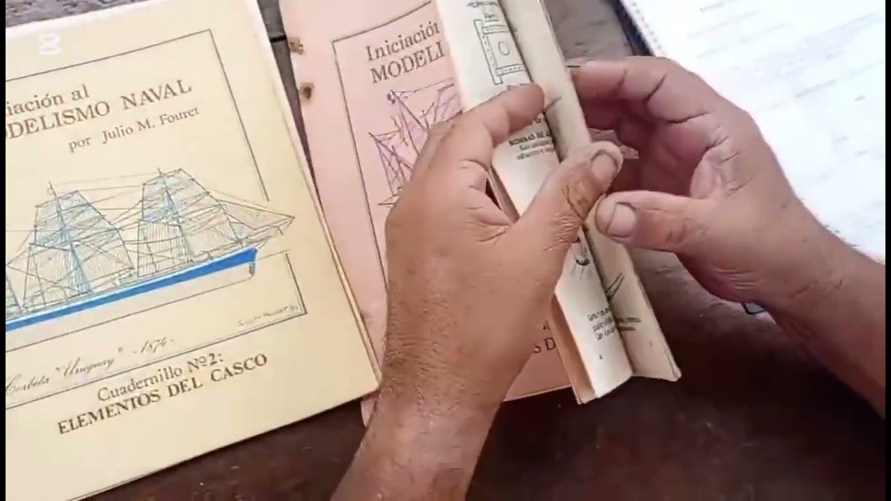 Cuadernillos de fouret y forrado del casco