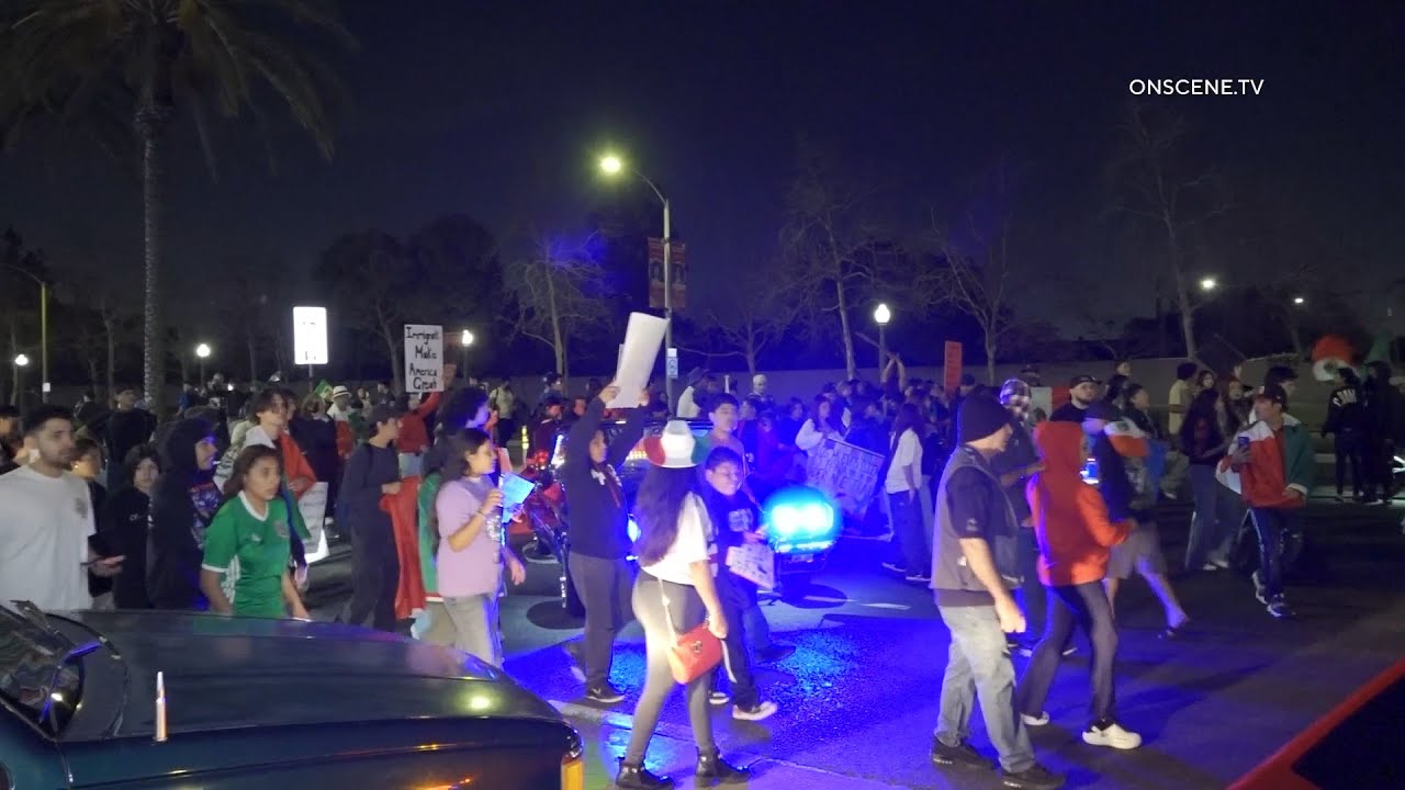 Santa Ana ICE Protest Stays Peaceful and Civil